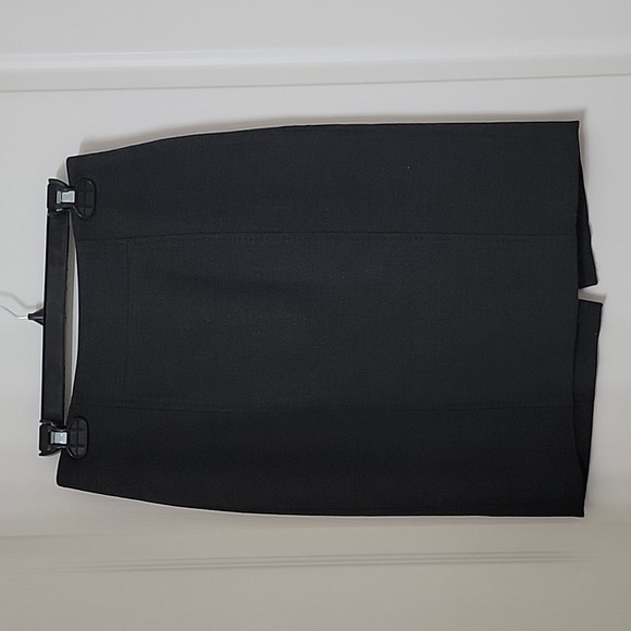 LOFT Size 0 Gray Midi Pencil Skirt, Gently Used Condition - Picture 1 of 11